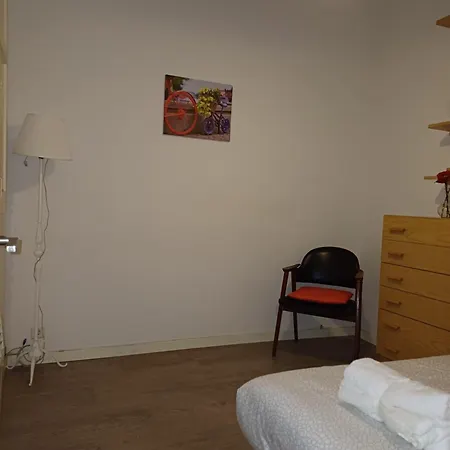 Guest house Habitacion Individual Con Bano Compartido *